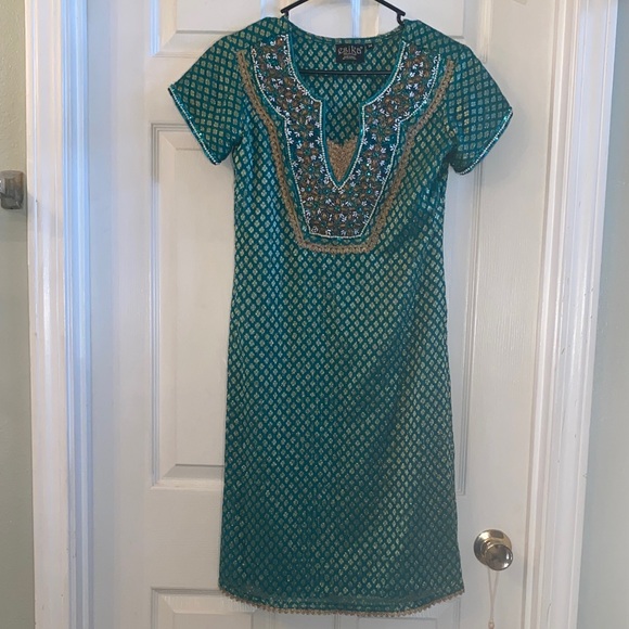 ESIKA Green and Gold Embroidered Midi Indian Shimmery Silk Punjabi Tunic Dress - Picture 3 of 14